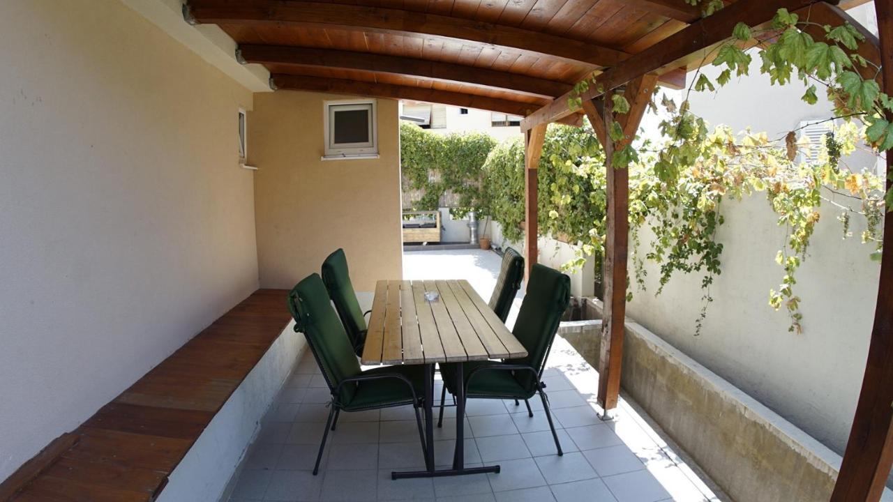 Apartment Charming 3 Sleeps 4 Guests *